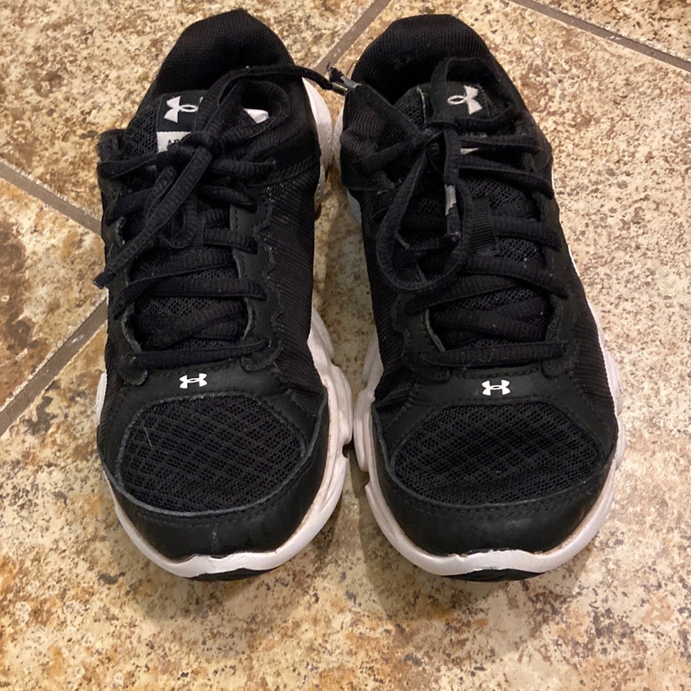Under Armour Tennis Shoes